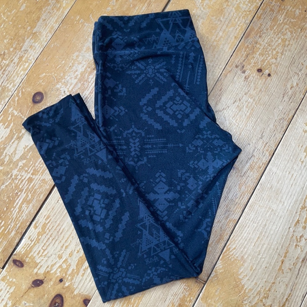 LuLaRoe tall & curvy leggings.